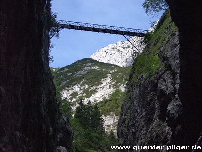 Brücke von unten