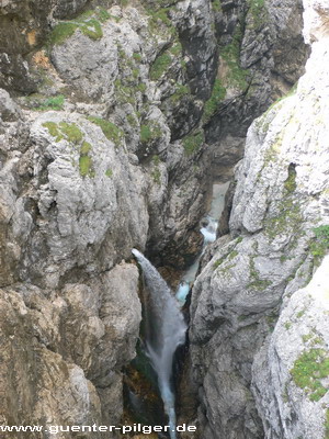 Blick von der Hohen Brücke 73m in die Tiefe