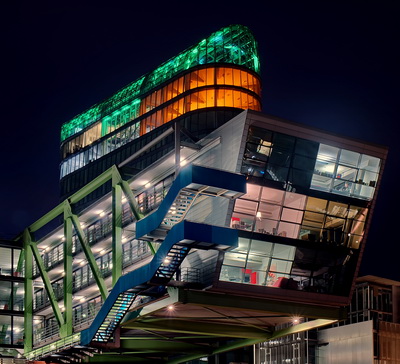 Medienhafen Düsseldorf - Wolkenbügel