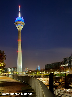 Medienhafen Düsseldorf Rheinturm