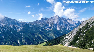 Rotmoosalm: Das Bergpanorama der Mieminger Kette