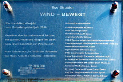 Wind-Bewegt von Ilse Straeter, Hinweisschild