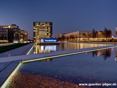 ThyssenKrupp - Hauptquartier bei Nacht