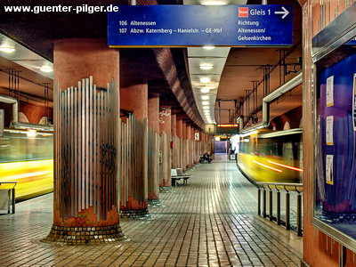 Viehofer Platz - Bahnsteig