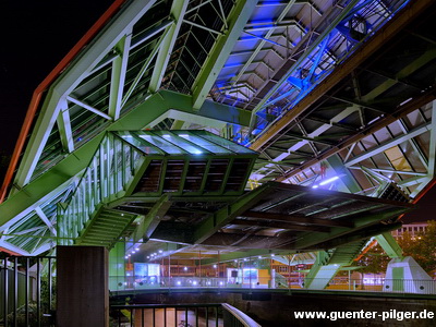 Wuppertaler Schwebebahn - Kluse/Schauspielhaus