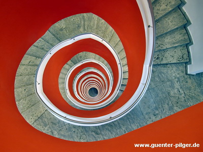 Mediapark Köln - Wendeltreppe in Haus Nr. 6