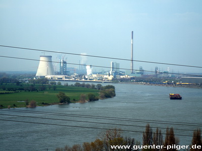 Blick nach Norden über den Rhein