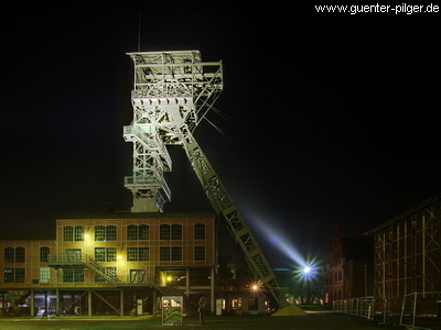 Förderturm mit Schachthaus