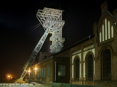 Förderturm mit Kaue