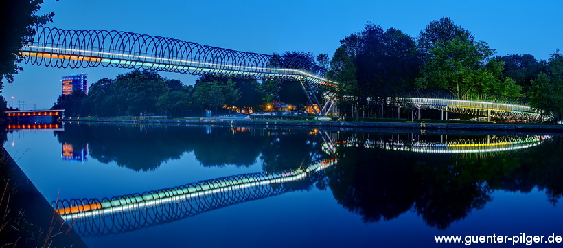 Die Ansicht vom nördlichen Kanalufer Richtung Kaiserpark