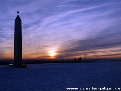 Sonnenuntergang mit Obelisk