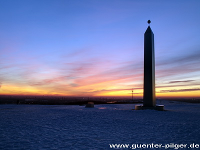 Sonnenuntergang mit Obelisk