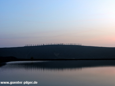 Halde Haniel: Totems bei Sonnenuntergang