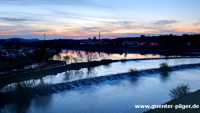 Sonnenaufgang in Hattingen an der Ruhr mit der Henrichshütte